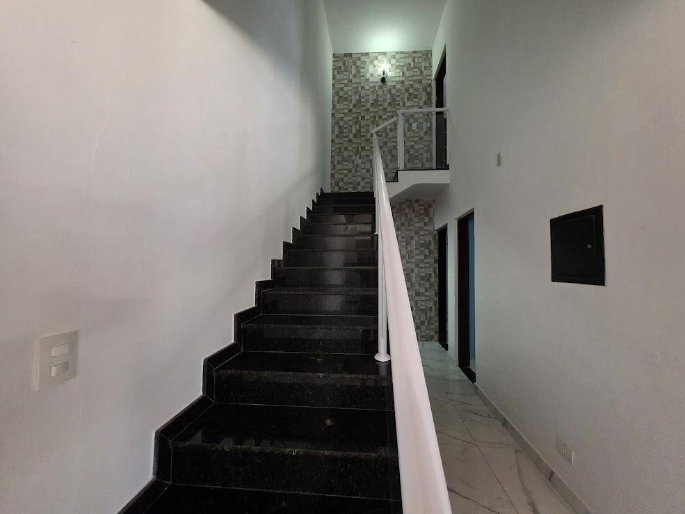 Casa, 3 quartos, 193 m² - Foto 3