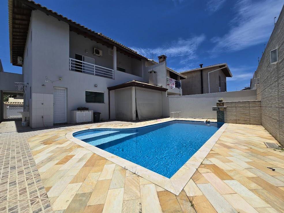 Casa, 3 quartos, 189 m² - Foto 2