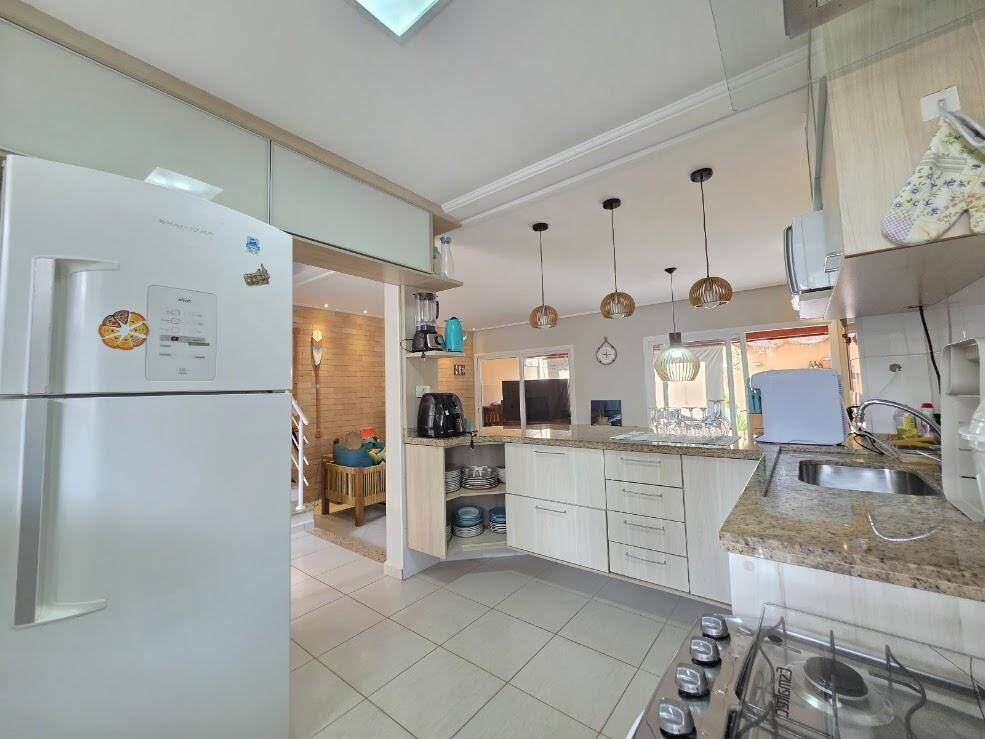 Casa, 3 quartos, 157 m² - Foto 4