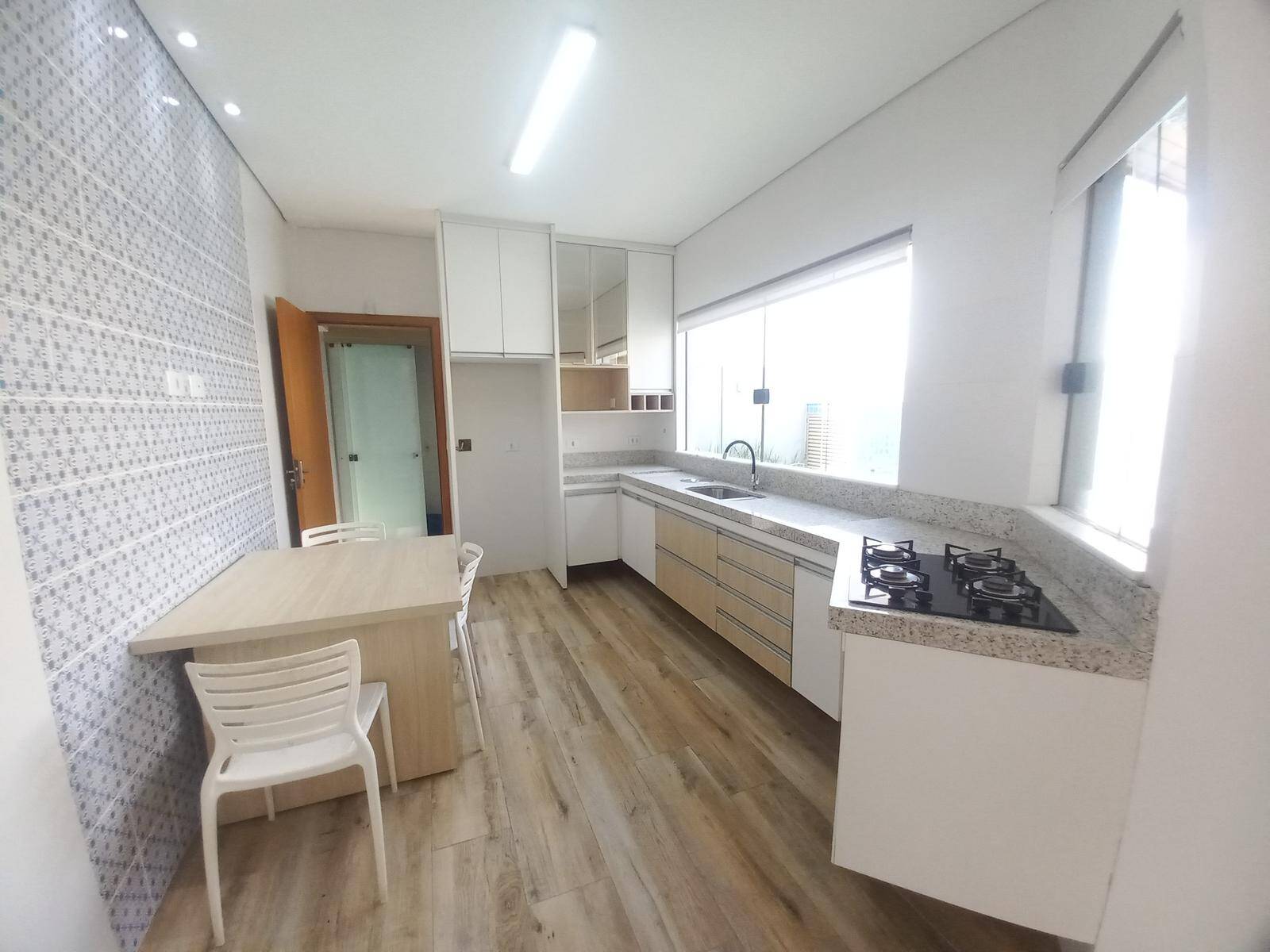 Casa, 4 quartos, 215 m² - Foto 9