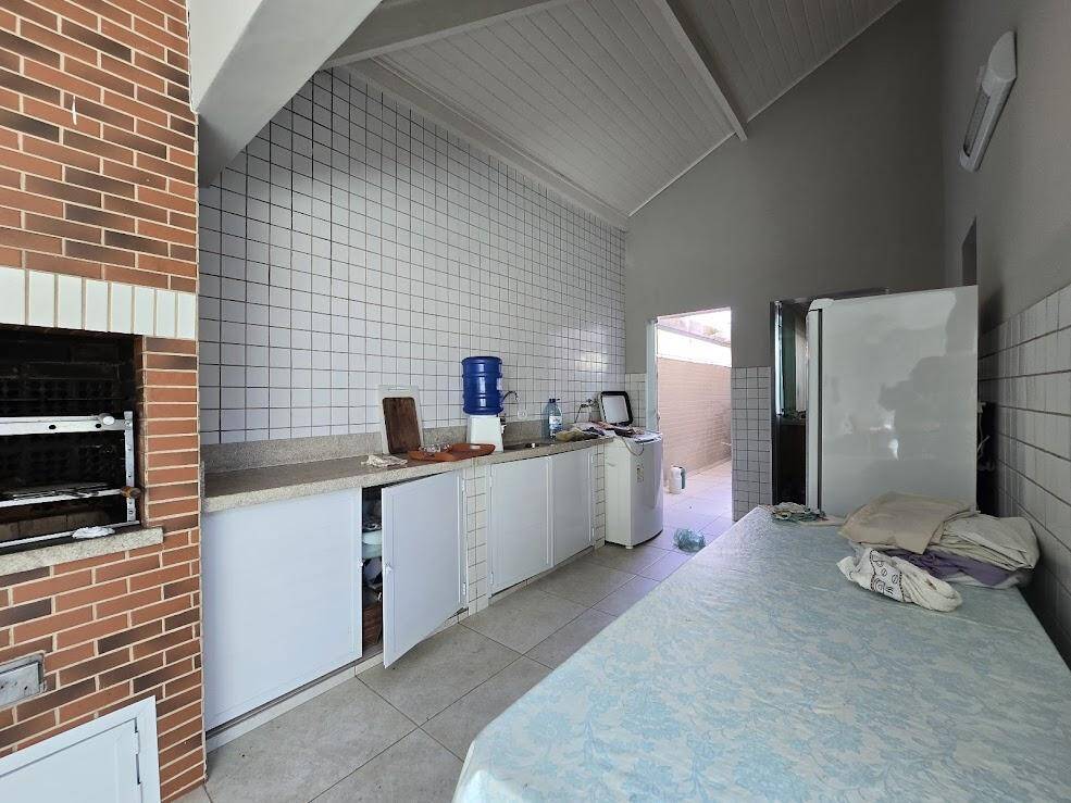 Casa, 6 quartos, 253 m² - Foto 8