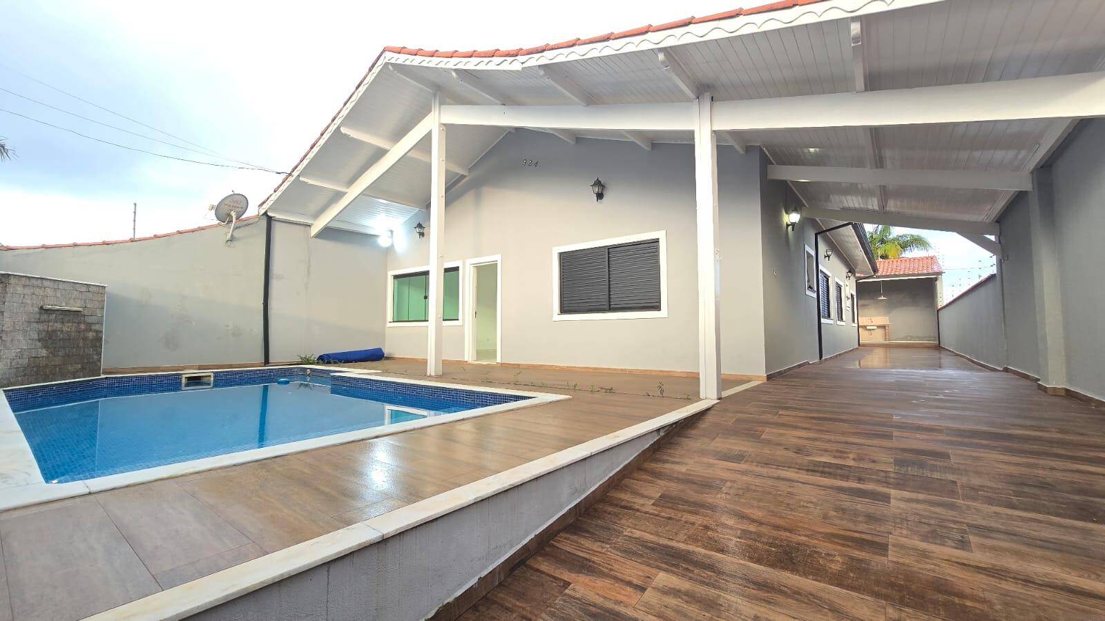 Casa, 4 quartos, 213 m² - Foto 1