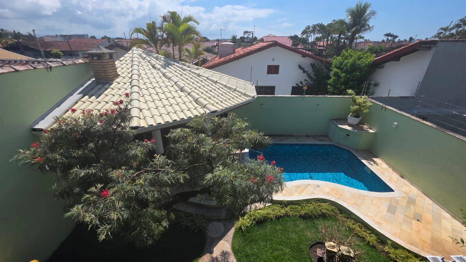 Casa, 3 quartos, 252 m² - Foto 24