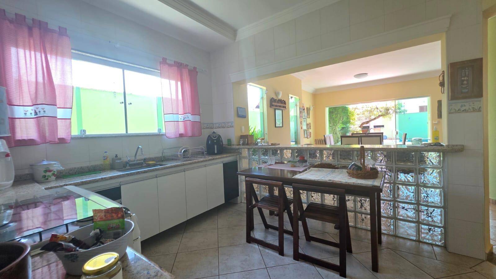 Casa, 3 quartos, 252 m² - Foto 8