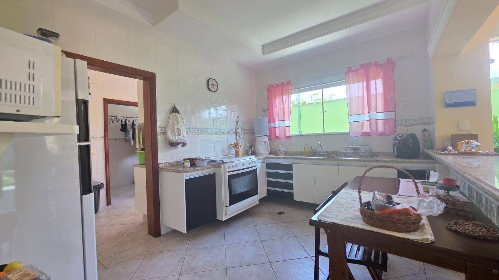 Casa, 3 quartos, 252 m² - Foto 15