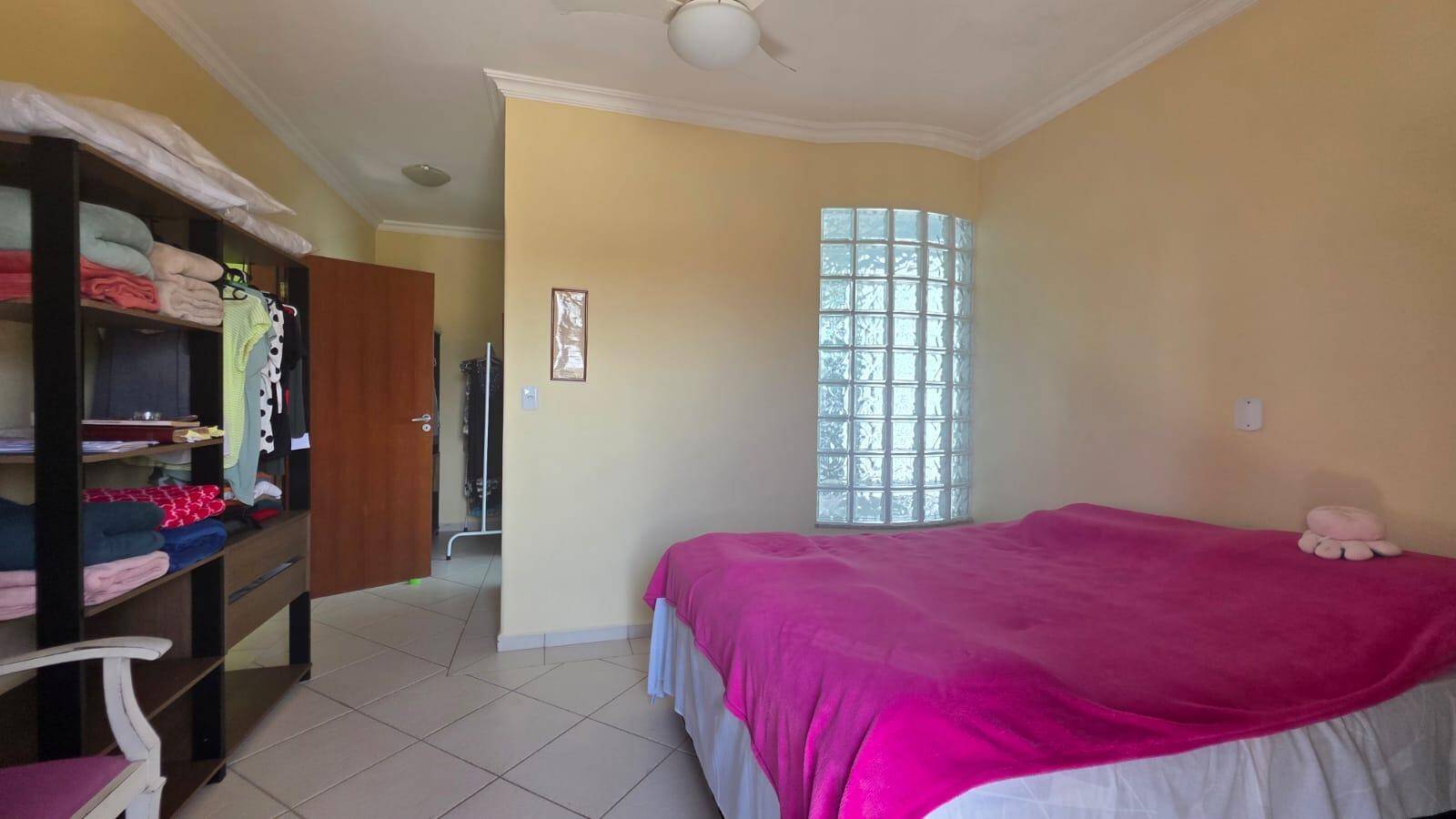 Casa, 3 quartos, 252 m² - Foto 21