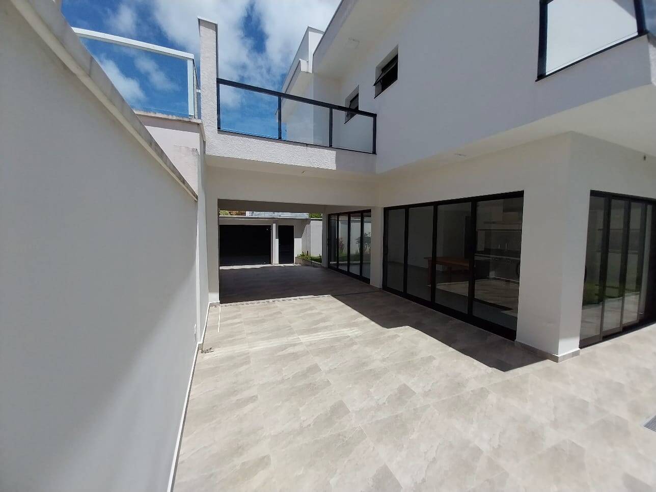 Casa, 4 quartos, 264 m² - Foto 1