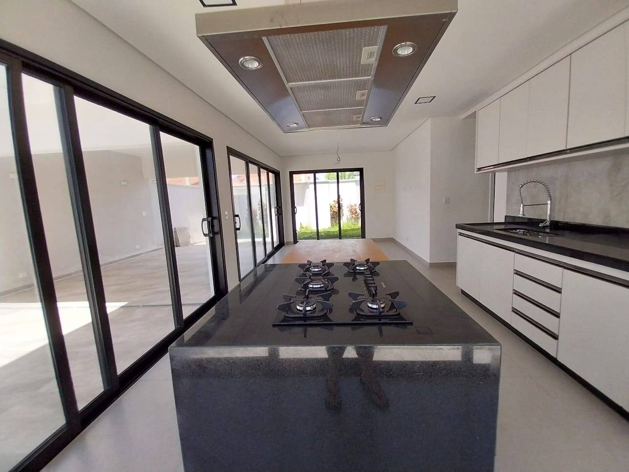 Casa, 4 quartos, 264 m² - Foto 4