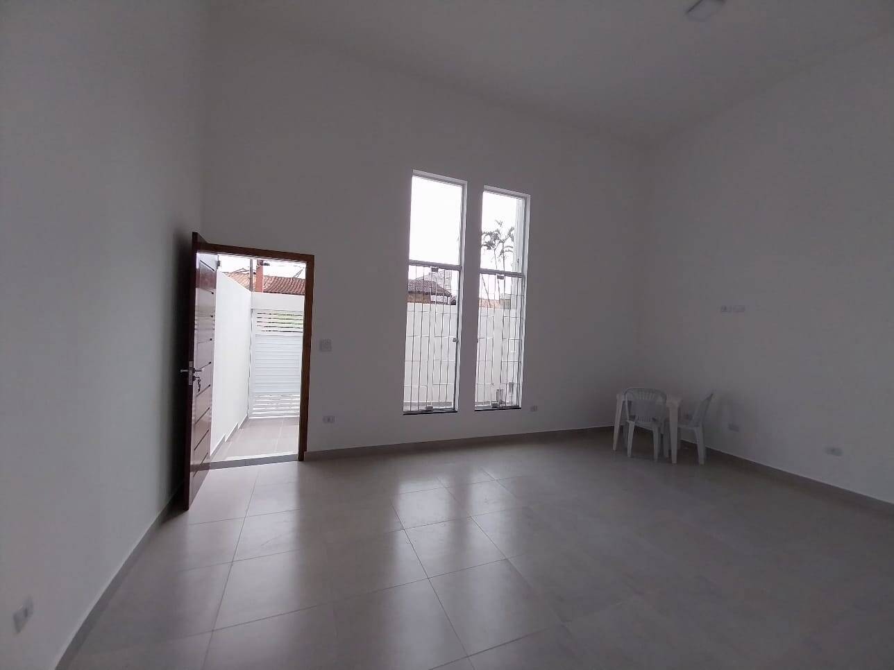 Casa, 3 quartos, 98 m² - Foto 1