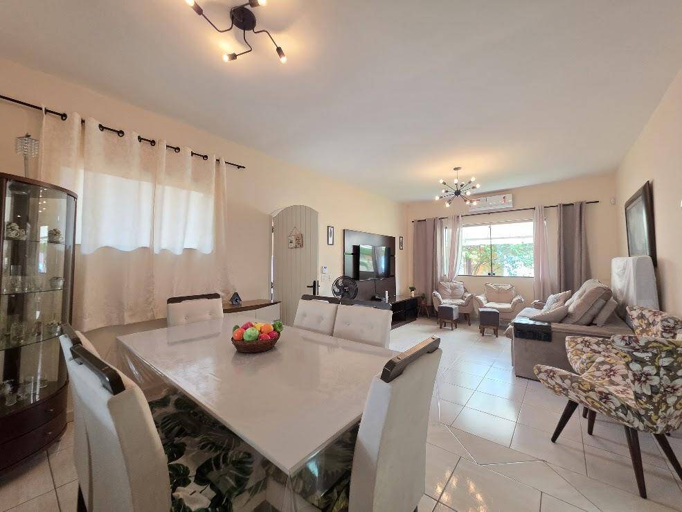 Casa, 3 quartos, 180 m² - Foto 3