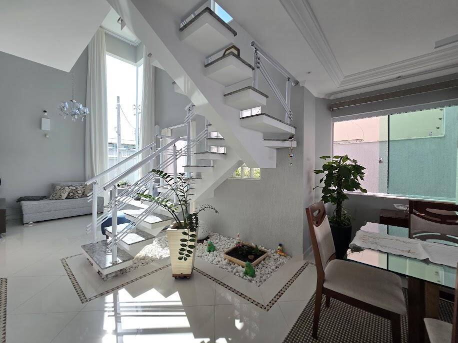 Casa, 4 quartos, 188 m² - Foto 8