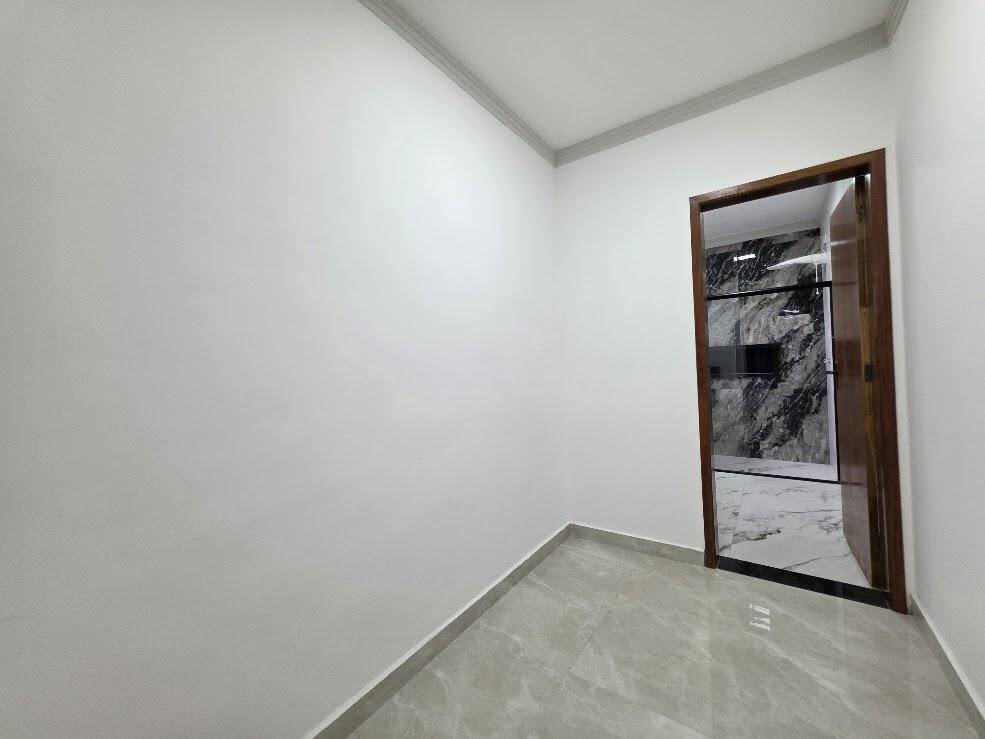 Casa, 4 quartos, 240 m² - Foto 17