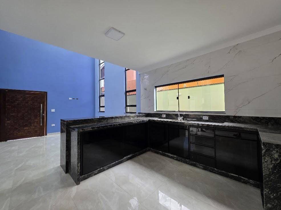 Casa, 4 quartos, 240 m² - Foto 4