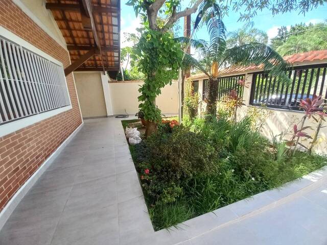 Casa para Venda em Peruíbe - 2