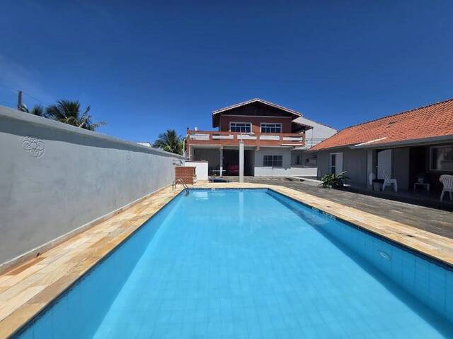 Casa para Venda em Peruíbe - 2