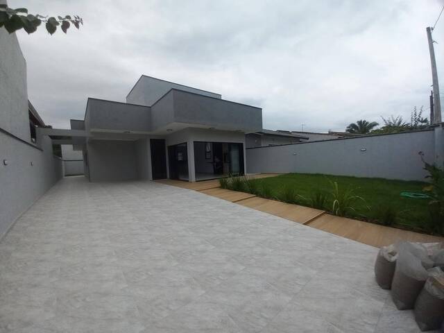 Casa para Venda em Peruíbe - 2