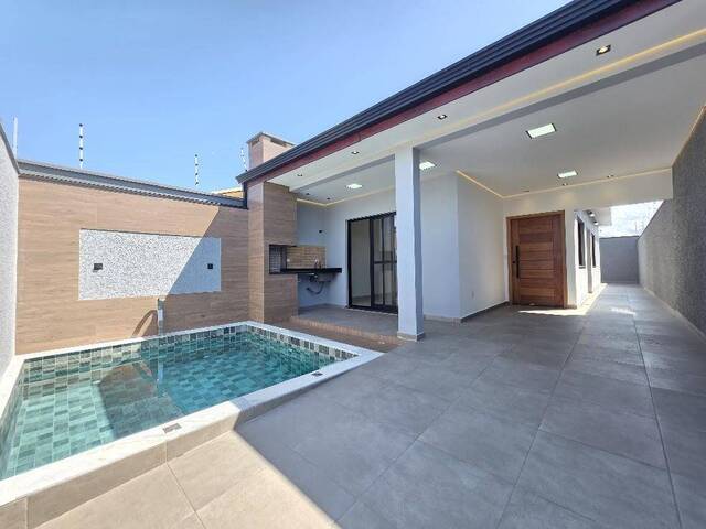 Casa para Venda em Peruíbe - 2