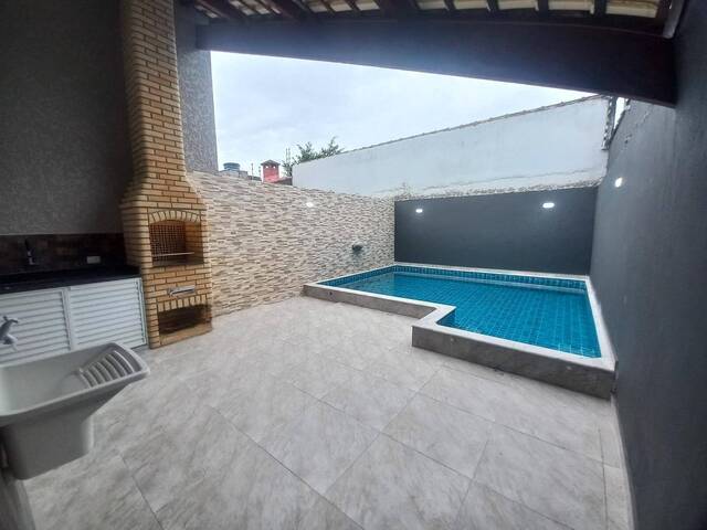 Casa para Venda em Peruíbe - 2