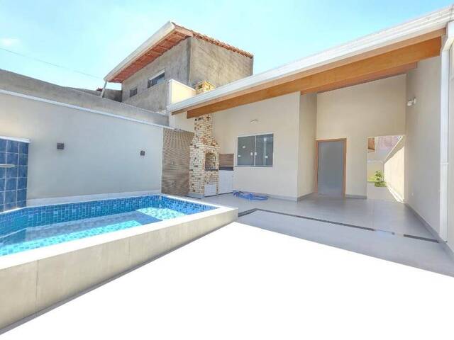 Casa para Venda em Peruíbe - 2
